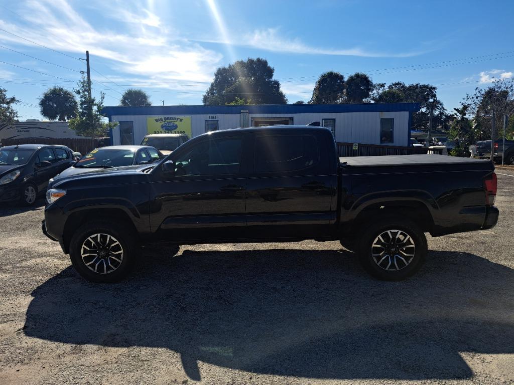 2019 Toyota Tacoma SR's photo