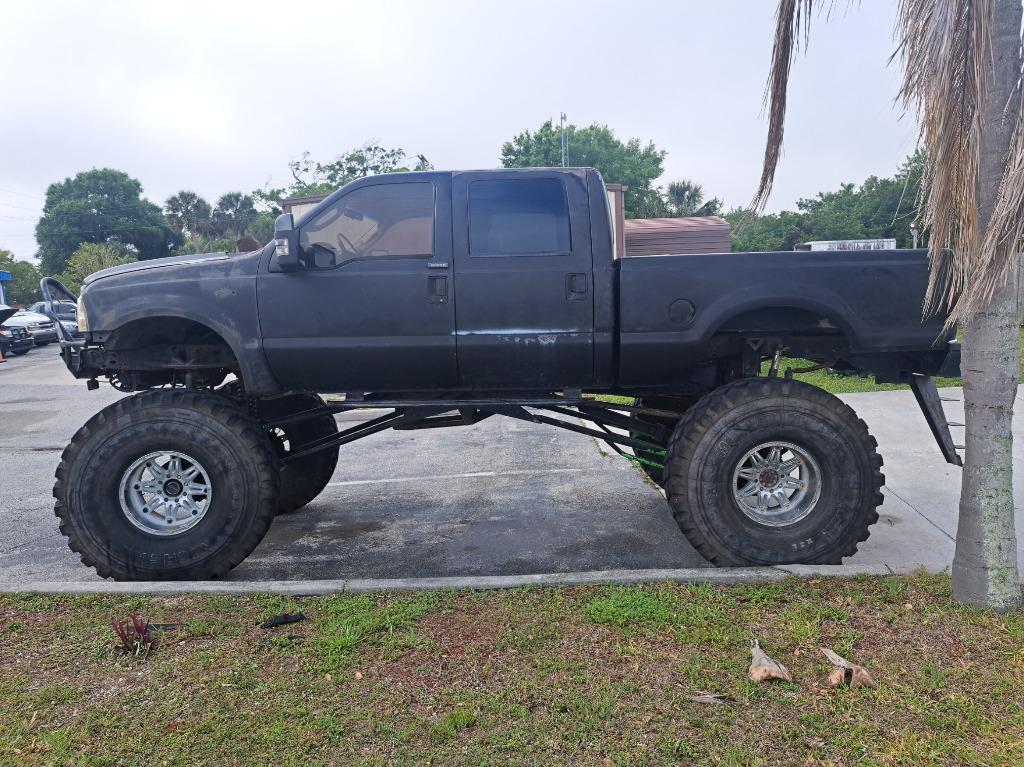 2004 Ford F-250 Super Duty XLT's photo