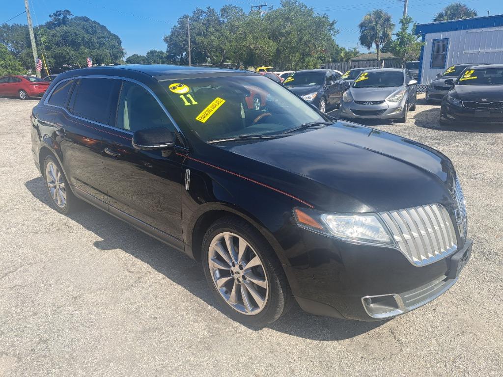 2011 Lincoln MKT EcoBoost photo 3